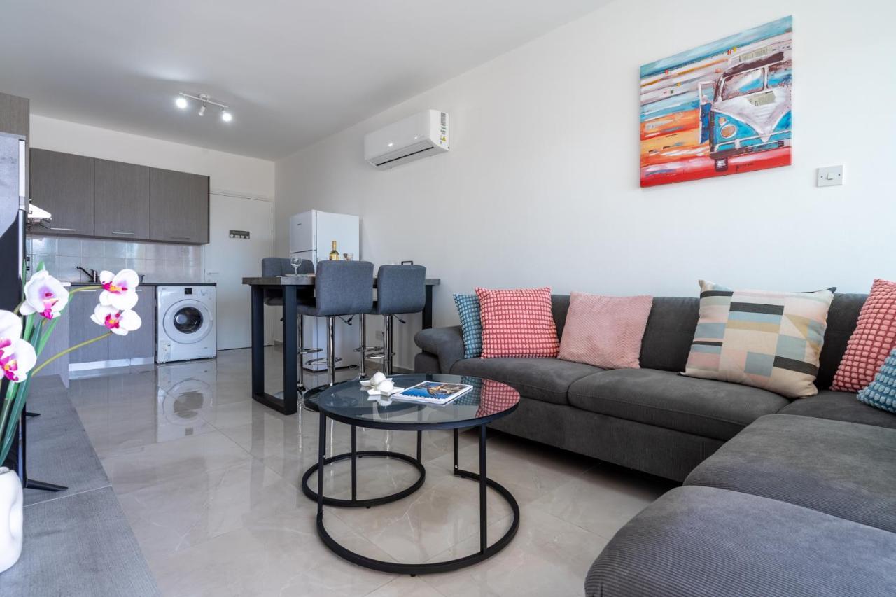 Andrea 3-Bedroom Apt In Mackenzie Larnaca Exteriér fotografie