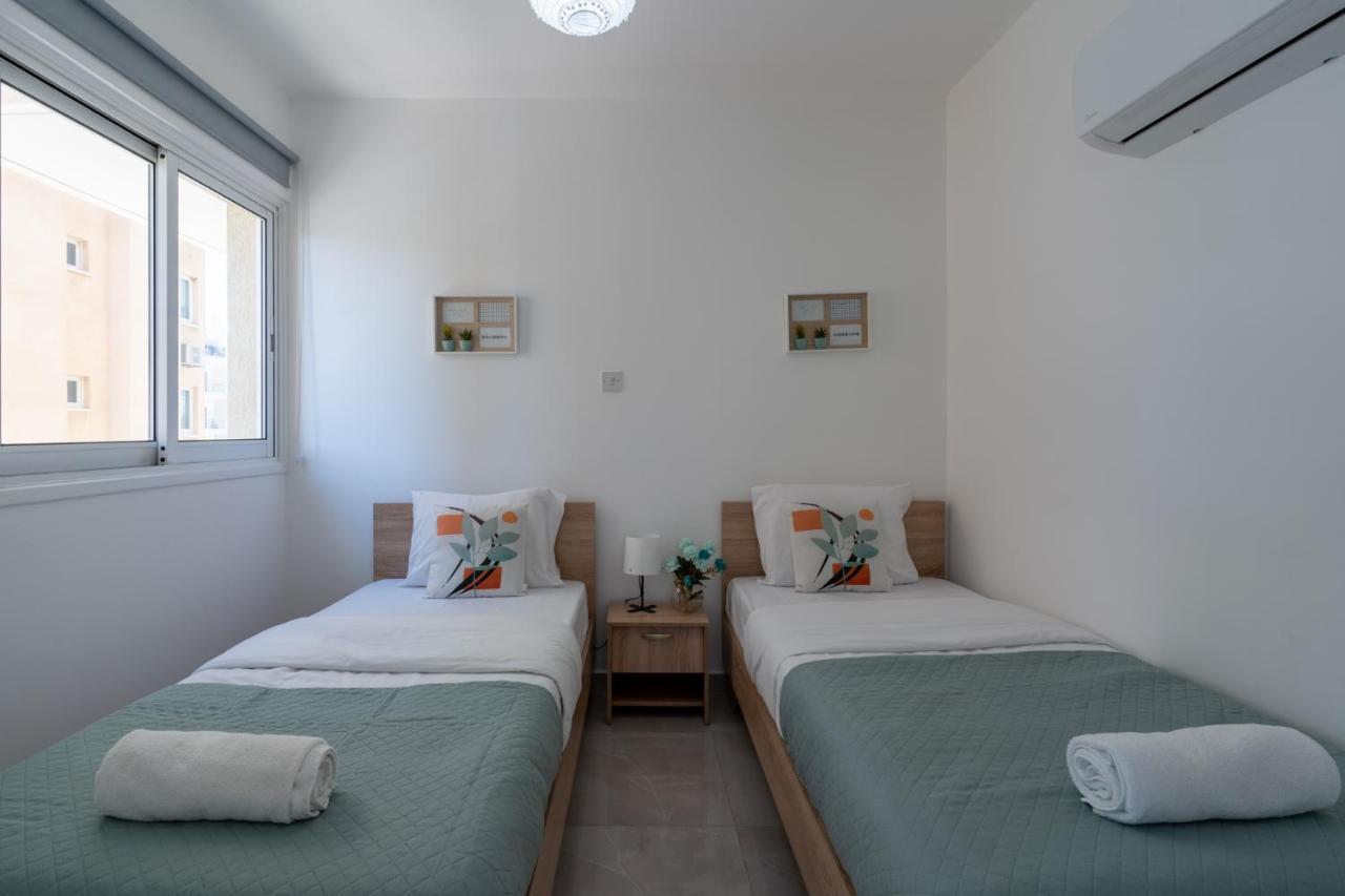 Andrea 3-Bedroom Apt In Mackenzie Larnaca Exteriér fotografie